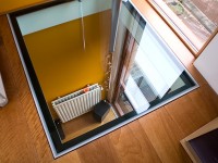 glas-in-een-nieuwe-vloer-boven-de-woonkamer