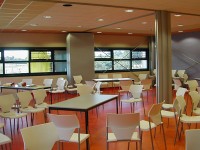 nieuwe-kleuren-en-inrichting-kantine