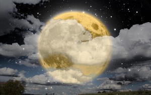 seeing-the-round-shape-of-the-moon-through-nightly-clouds