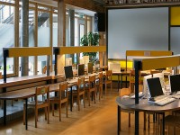 speciale-tafels-voor-computers-en-opdrachten-in-basischool-de-zevensprong