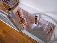 spiltrap-voor-de-verbinding-met-de-nieuwe-vloer
