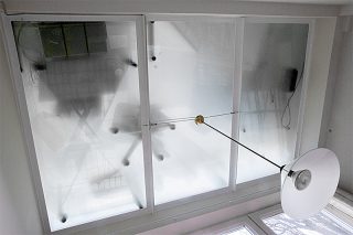 glazen vloer van onderen gezien