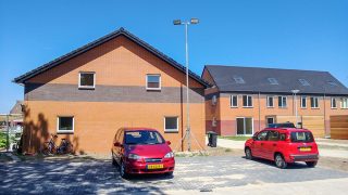 op Vlietpark werden parkeerplaatsen aan het plan toegevoegd